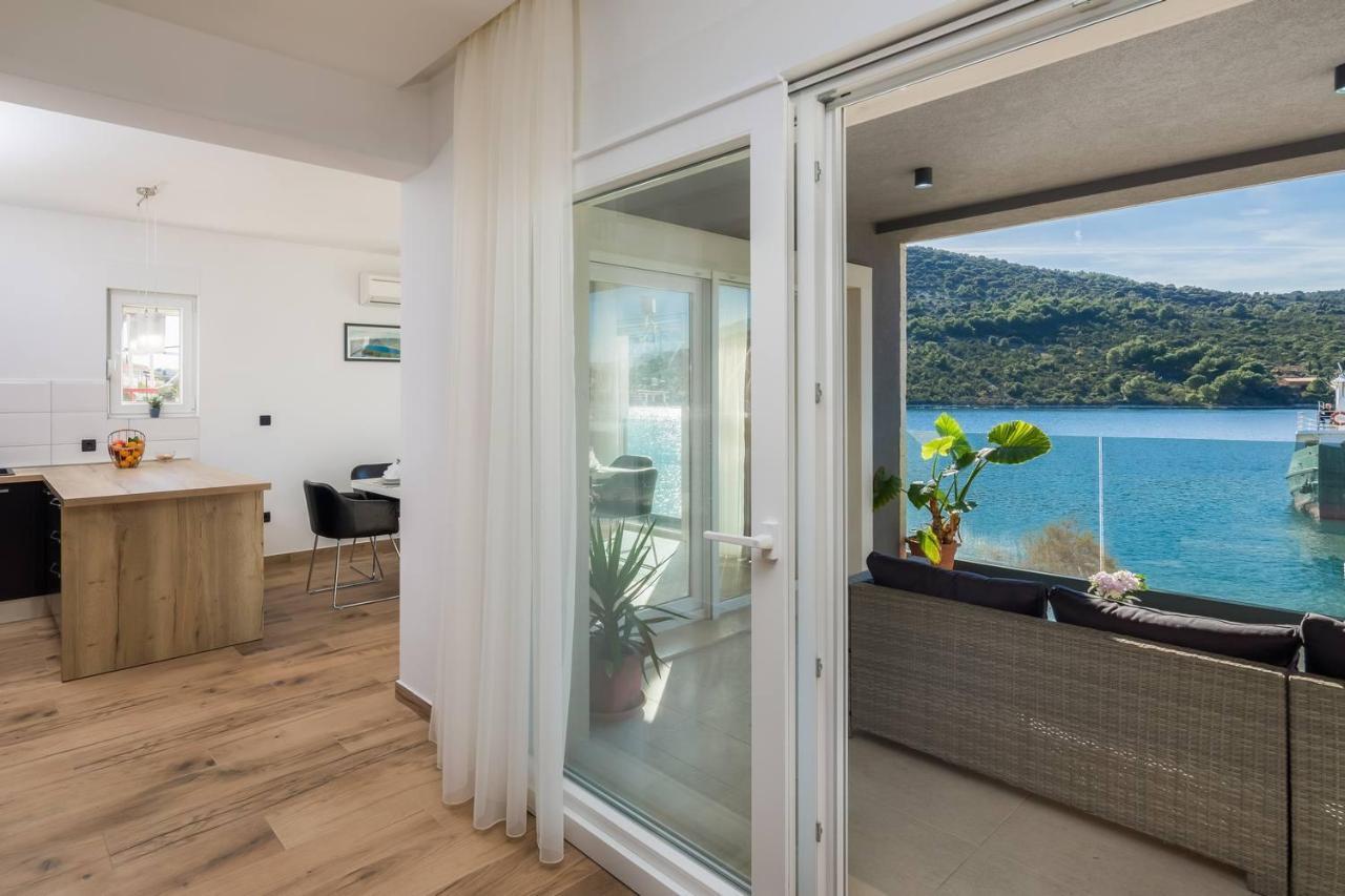Beachfront Luxury Villa Vinišće Buitenkant foto